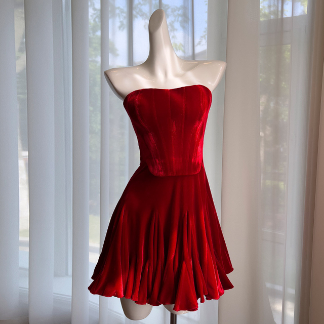 Autumn/Winter New Arrival: French Boned Velvet Tube Top Dress - Pure & Sexy Style, Elegant Christmas/New Year Evening Gown