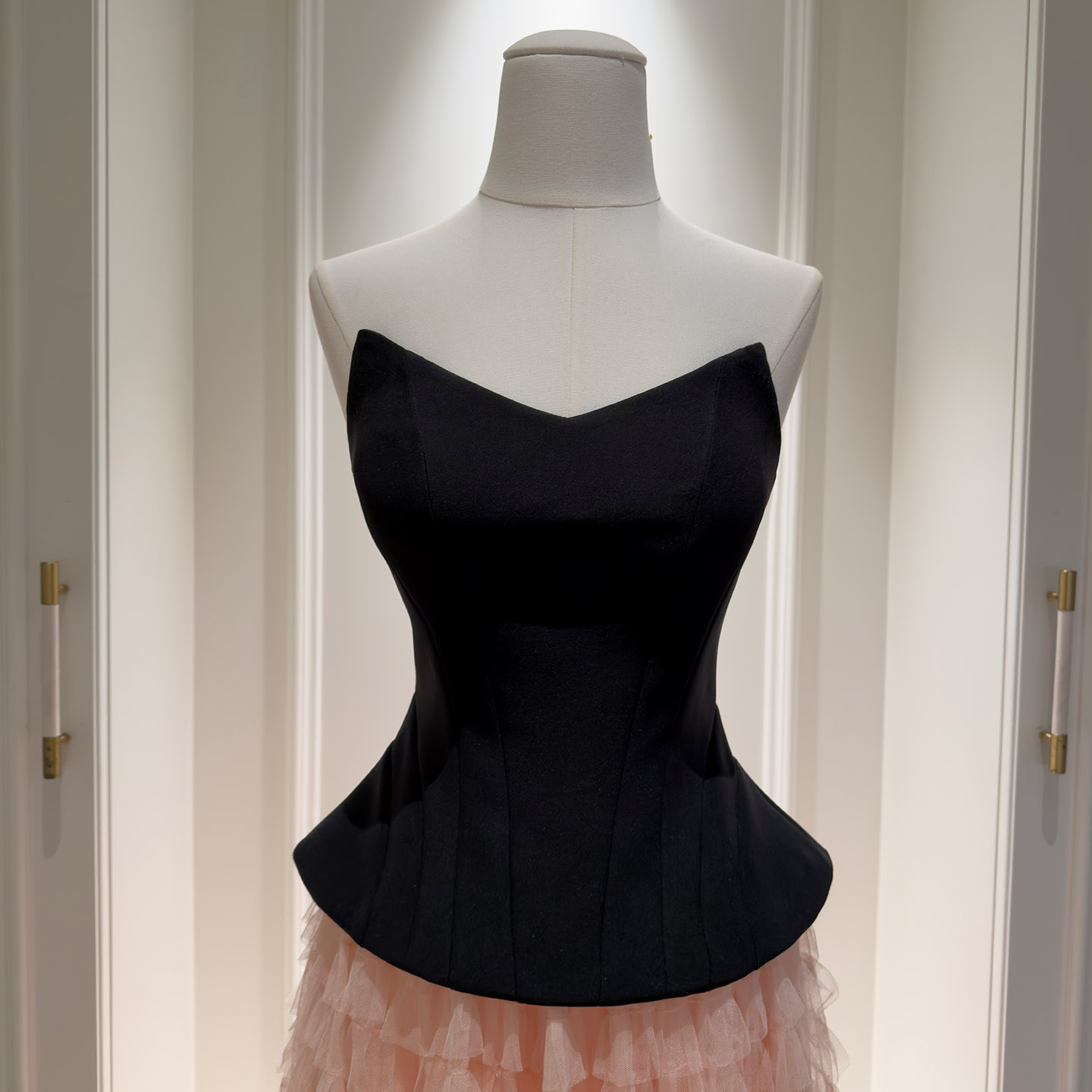 Boss Lady Style Black Waist-Cinching Corset Top71520