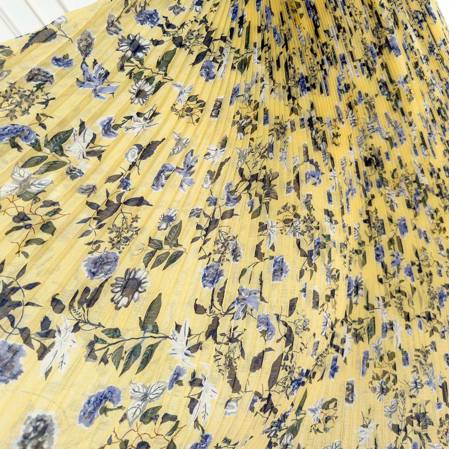 Yellow-Toned Floral Halter Cut-Out Chiffon Maxi Dress69638