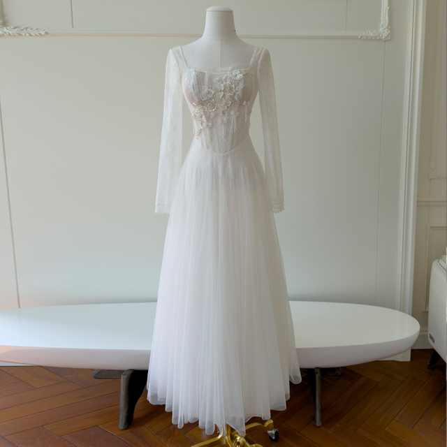 Gentle and elegant white tulle dress69595