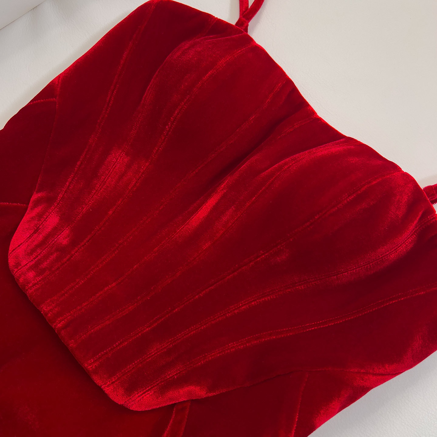 Autumn/Winter New Arrival: French Boned Velvet Tube Top Dress - Pure & Sexy Style, Elegant Christmas/New Year Evening Gown