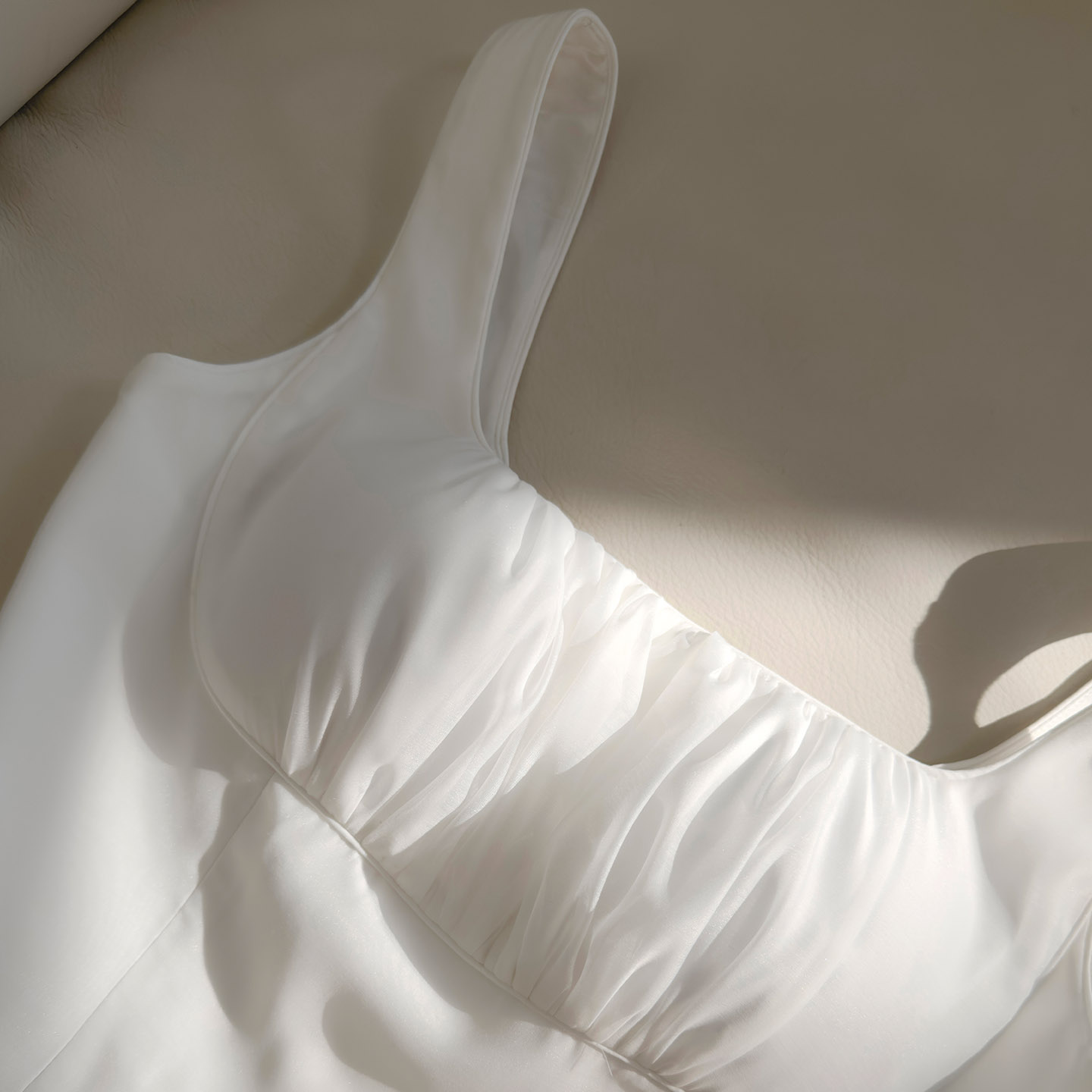 Elegant White High-Waist Spaghetti Strap Dress69697