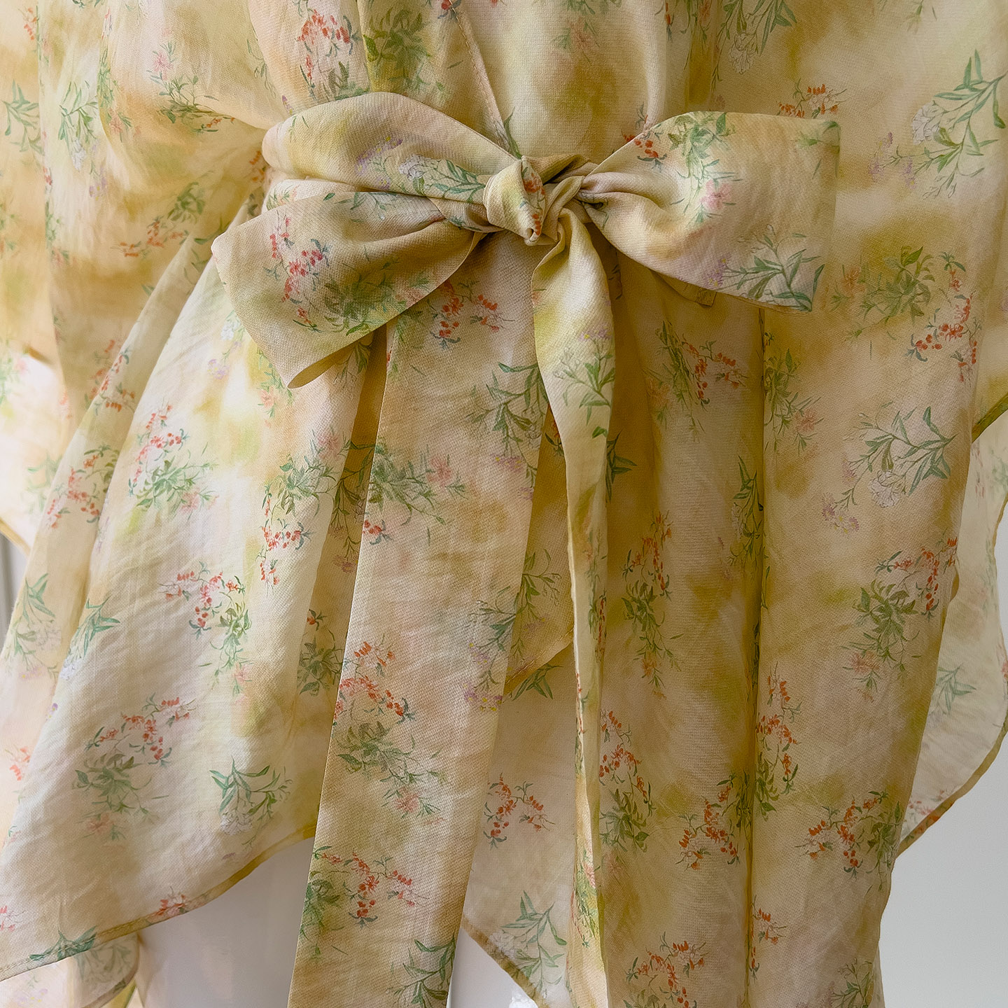 Sexy V-Neck Lace-Up Waist Batwing Sleeve Floral Shirt, Boho Vacation Style Elegant Cardigan Top71478