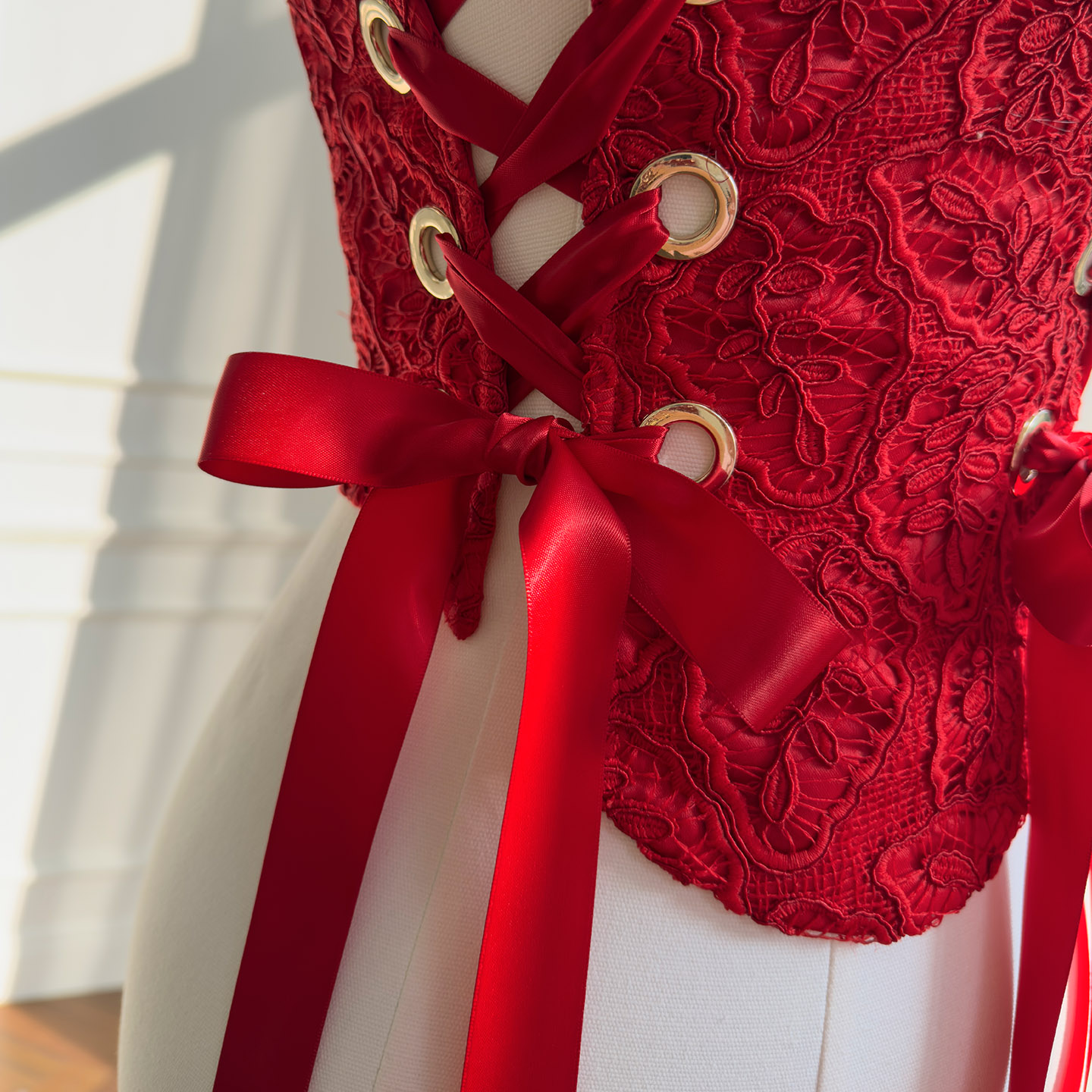 Red Lace Bustier Two-Piece Set with Lace-Up Sides71514+51440