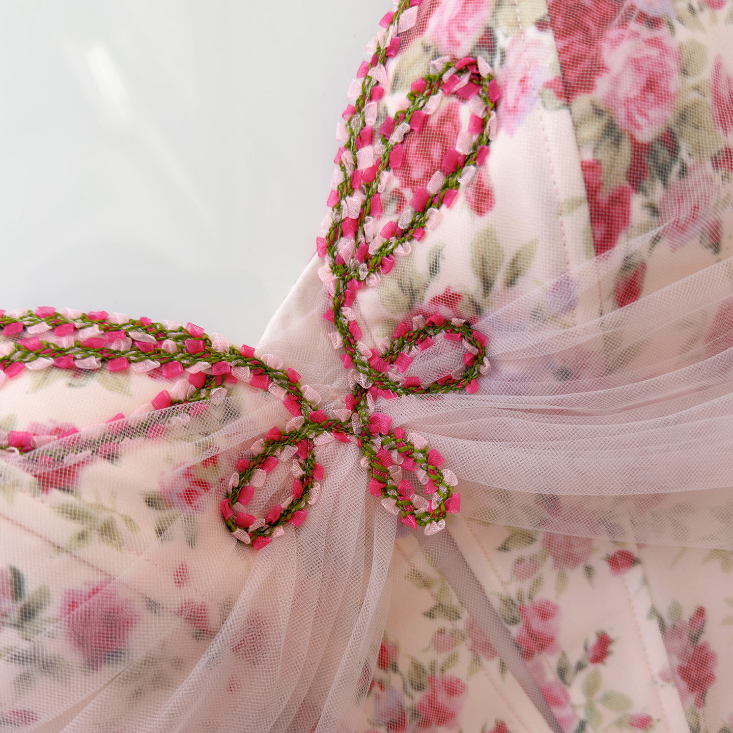 Atmospheric pink floral evening gown69666