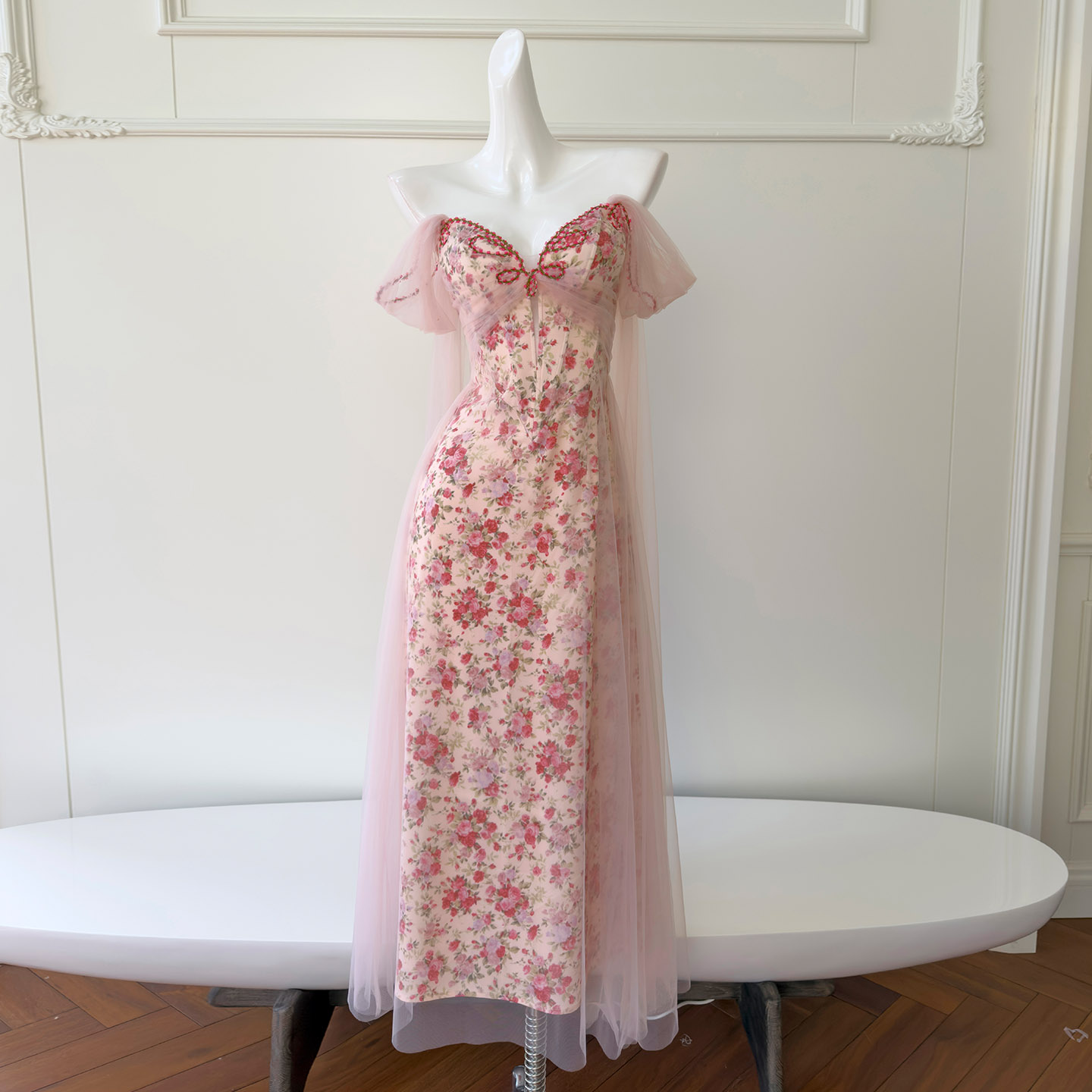 Atmospheric pink floral evening gown69666