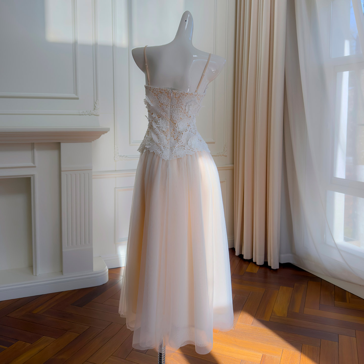 French Style Waist-Fitted Sleeveless Dress, Cold Fresh Girl Feeling, Hollow Lace Patchwork Mesh Spaghetti Strap Tube Dress69579