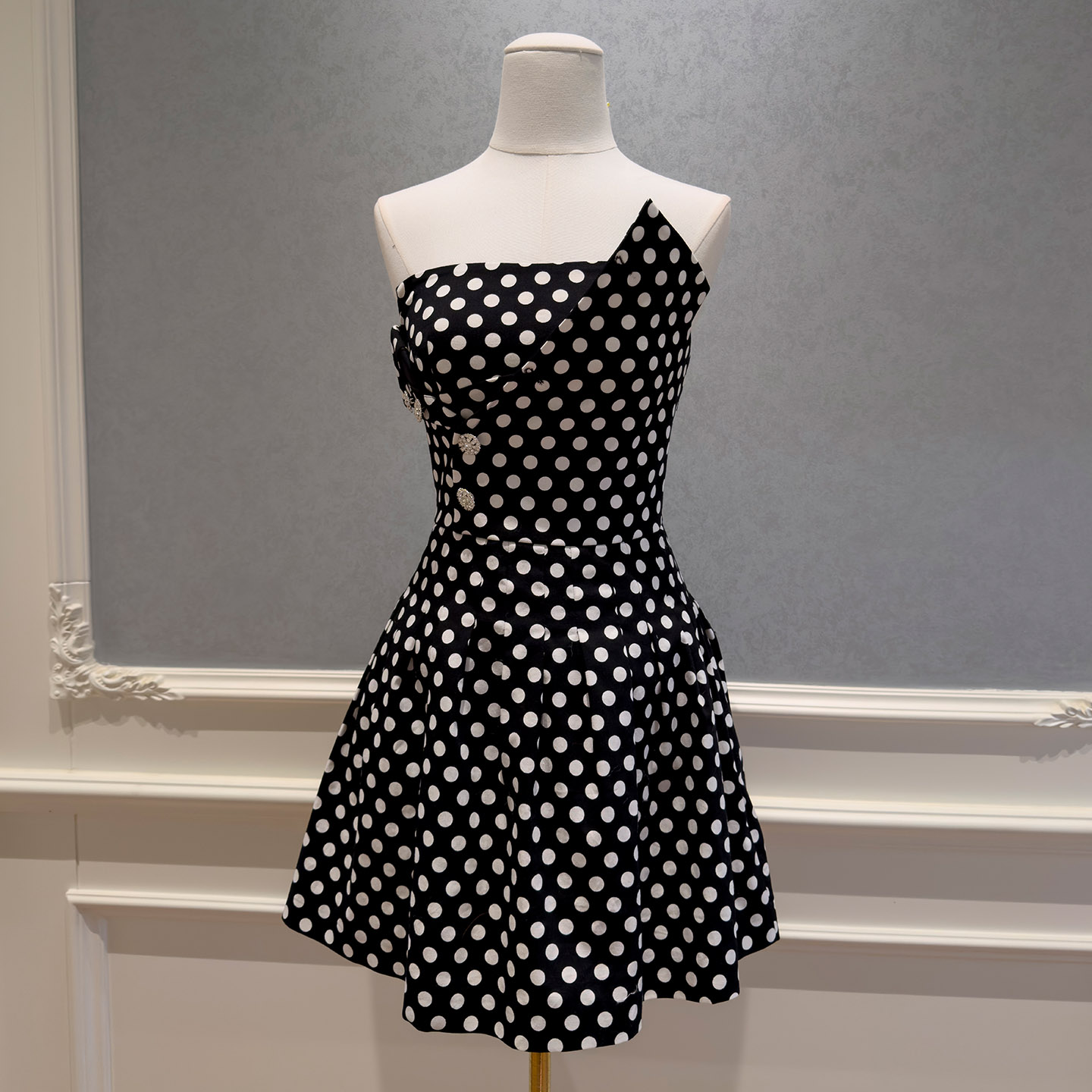 Elegant Polka Dot Strapless High-Waist Mini Dress69693
