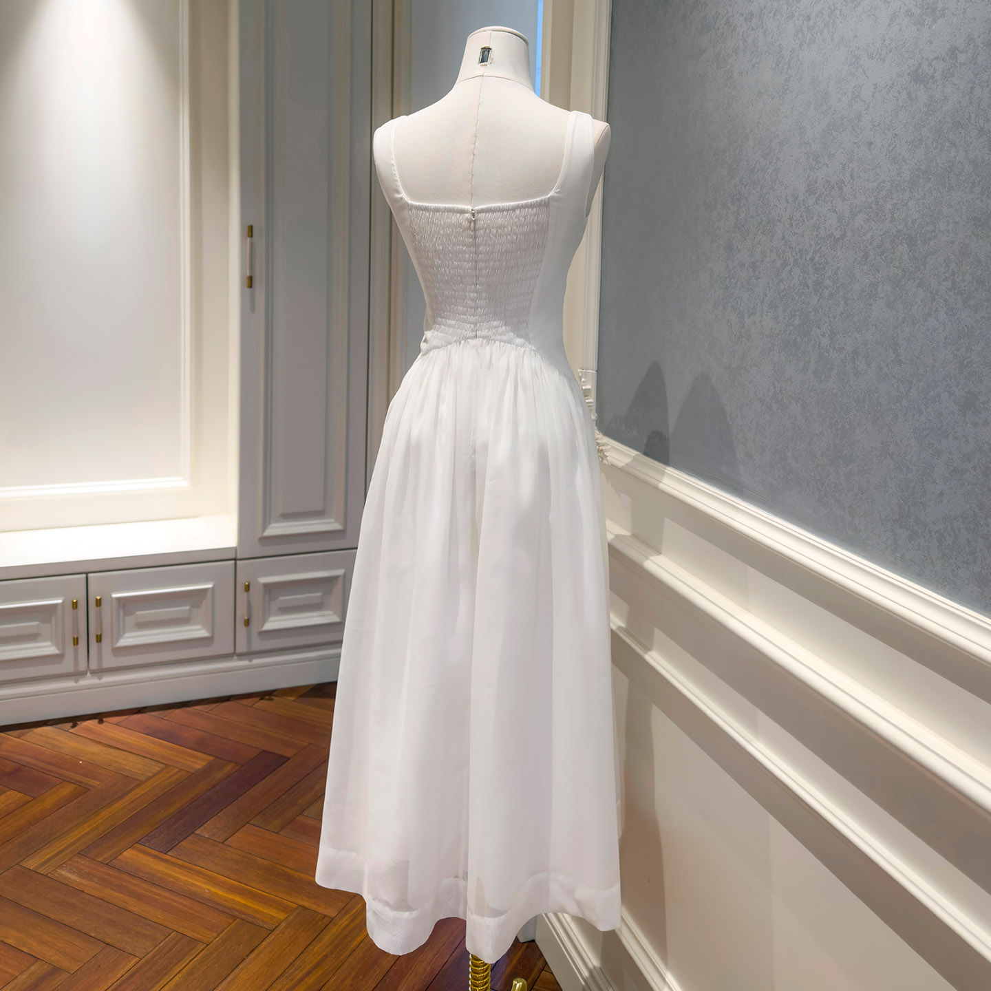 Elegant White High-Waist Spaghetti Strap Dress69697