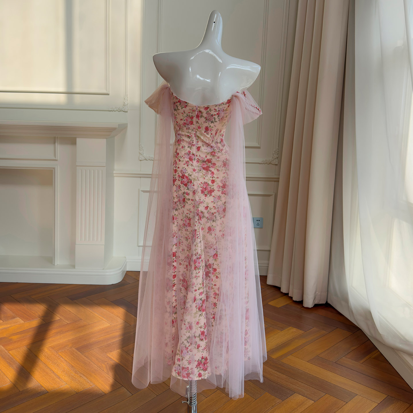 Atmospheric pink floral evening gown69666
