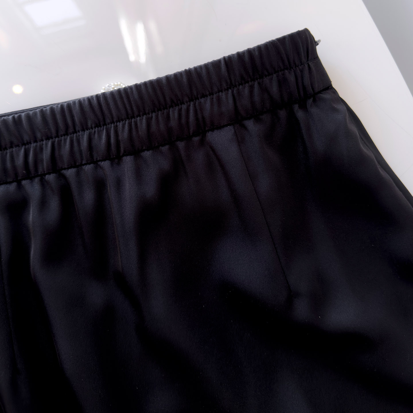 2026 Autumn & Winter New Women's Casual Two-Piece Set, French Style Off-Shoulder Top & Midi Skirt, Petite-Friendly, Light Mature Salt Style8479