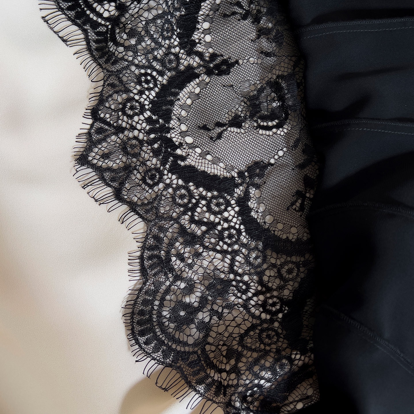 Autumn New Arrival: Black Blazer with Long Tulle Skirt