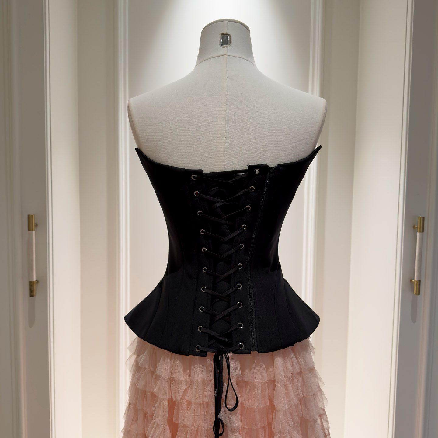 Boss Lady Style Black Waist-Cinching Corset Top71520