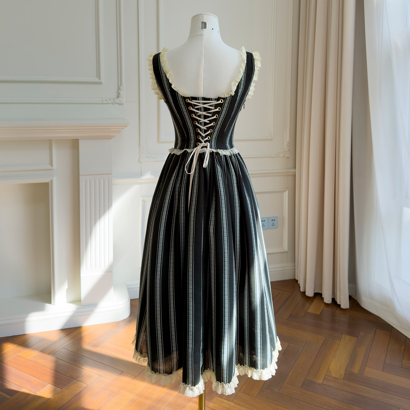French Palace-Inspired Romantic Dress69752