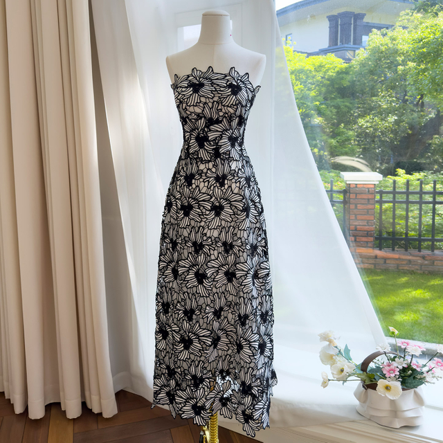 Elegant & Cool Black-and-White Lace Strapless Dress69735