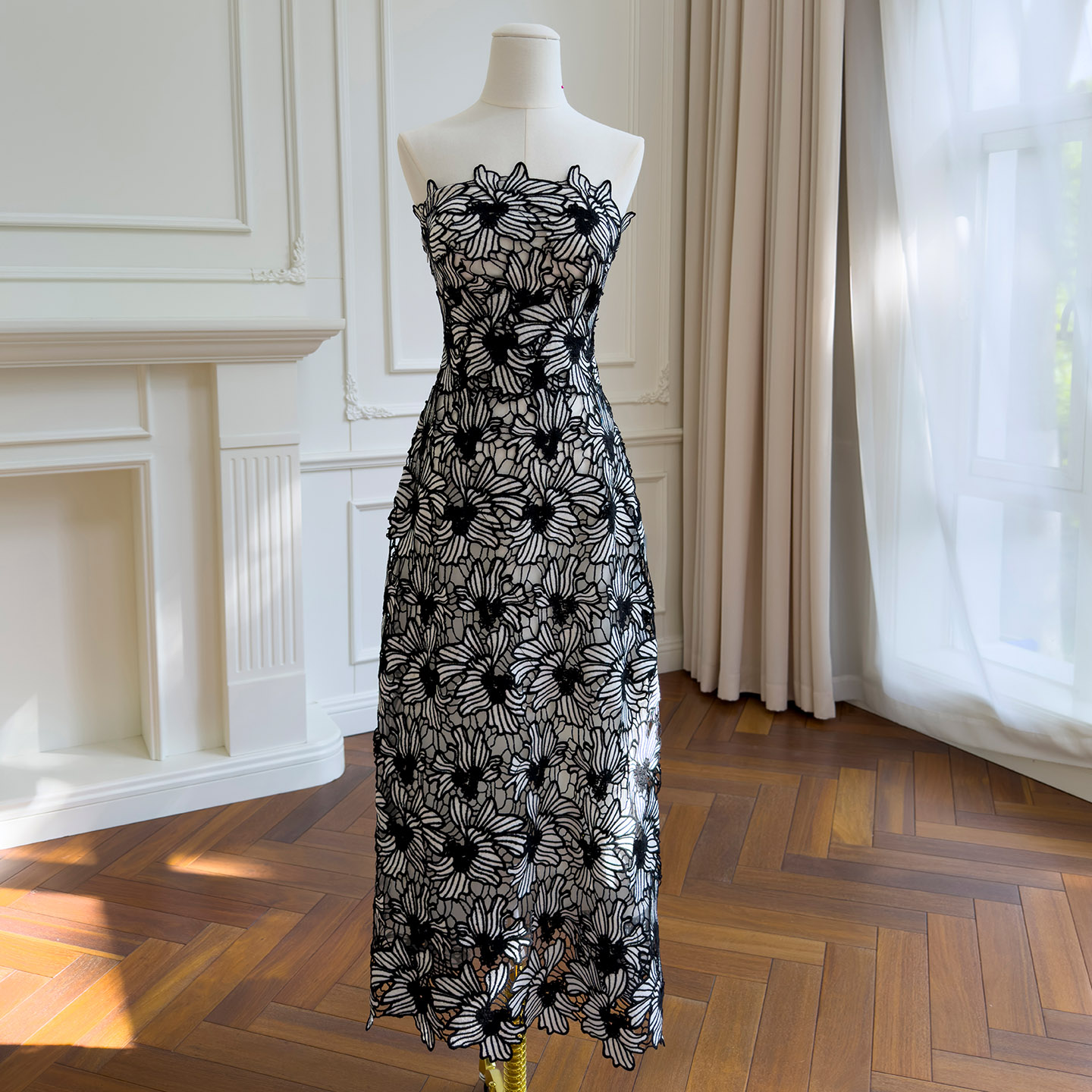 Elegant & Cool Black-and-White Lace Strapless Dress69735